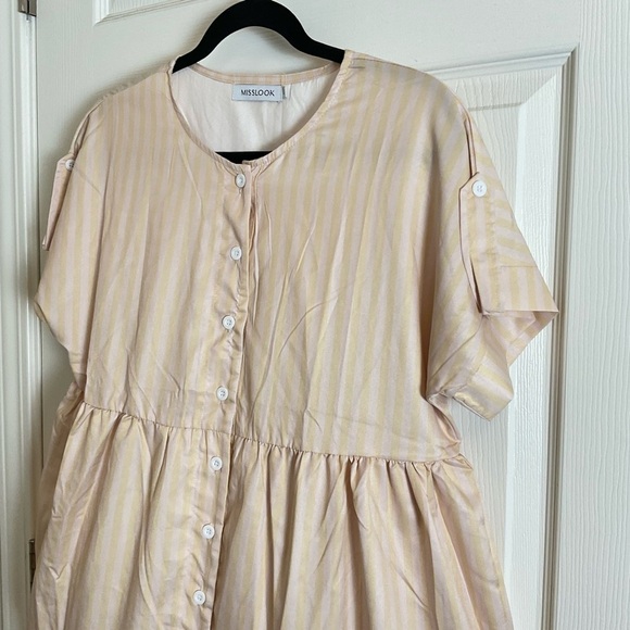 Miss Look wide-leg jumpsuit in a light pale yellow and beige, color size small - Picture 4 of 12